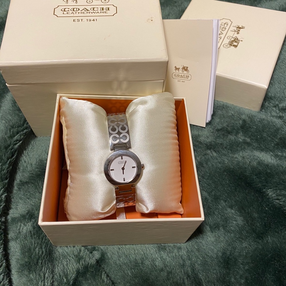 Retro Silver Coach Watch